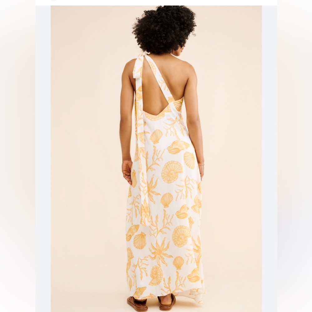 Summer Away Tropez White and Tan Shell-Print Maxi Dress size Medium Used